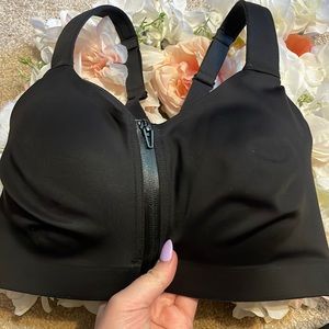 Victoria Secret Knockout sports bra